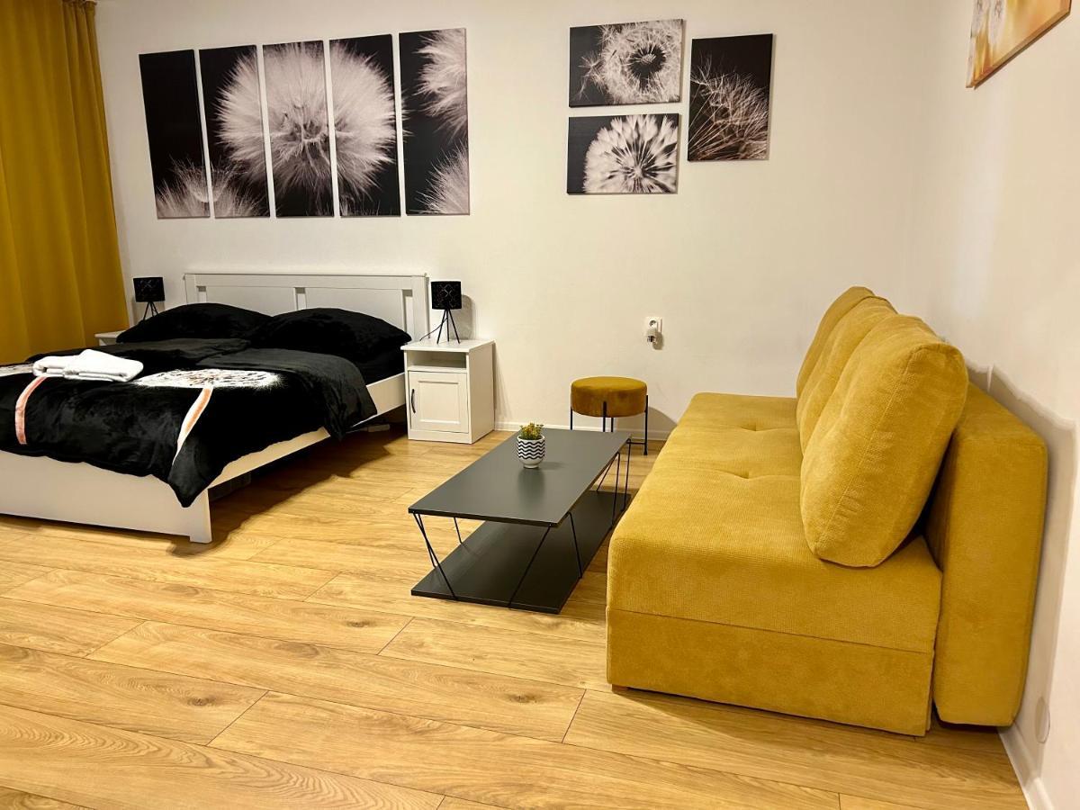 Studio Apartment Dandelion Pozsony Kültér fotó