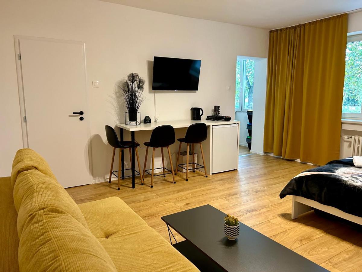 Studio Apartment Dandelion Pozsony Kültér fotó